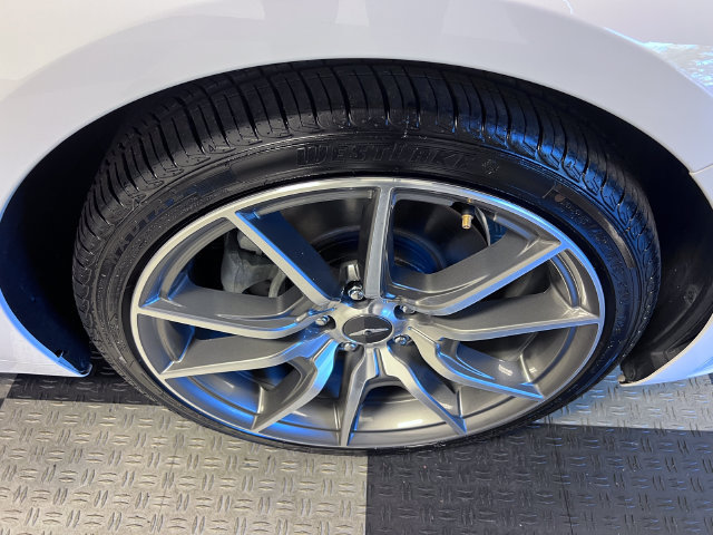 Used 2022 Genesis G70 2.0T w/ Prestige Package RWD image 9