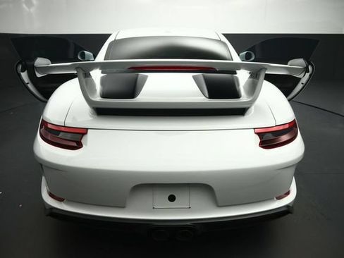 Used 2018 Porsche 911 GT3 RWD image 59