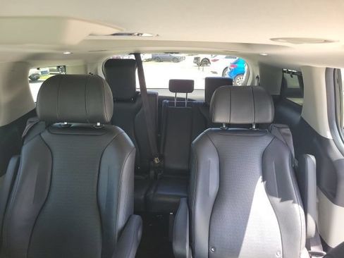 Certified 2022 Kia Carnival SX Prestige FWD image 17