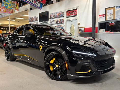 Used 2024 Ferrari Purosangue image 1