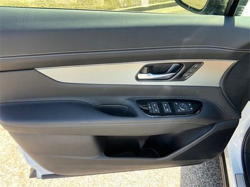 New 2025 Nissan Murano SL image 11