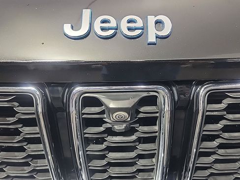 Used 2022 Jeep Grand Cherokee Limited 4xe w/ Luxury Tech Group II AWD/4WD image 15