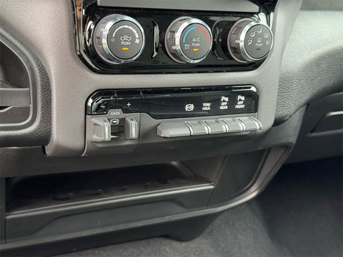 Used 2025 RAM 2500 Big Horn w/ Bed Convenience Group image 30