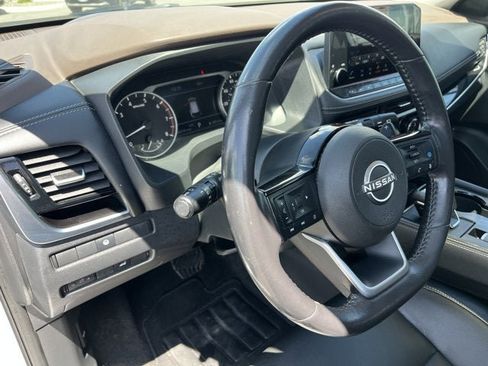 Certified 2022 Nissan Rogue SL w/ SL Premium Package image 14