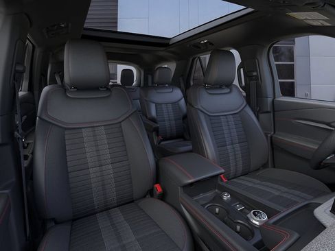 New 2026 Ford Explorer ST-Line w/ ST-Line Street Pack AWD/4WD image 10