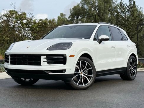 Used 2026 Porsche Cayenne image 1