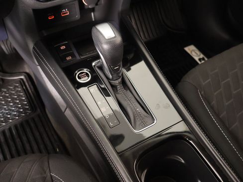 Used 2022 Nissan Kicks SV image 7