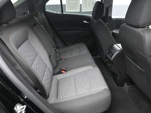 Used 2018 Chevrolet Equinox LT image 17
