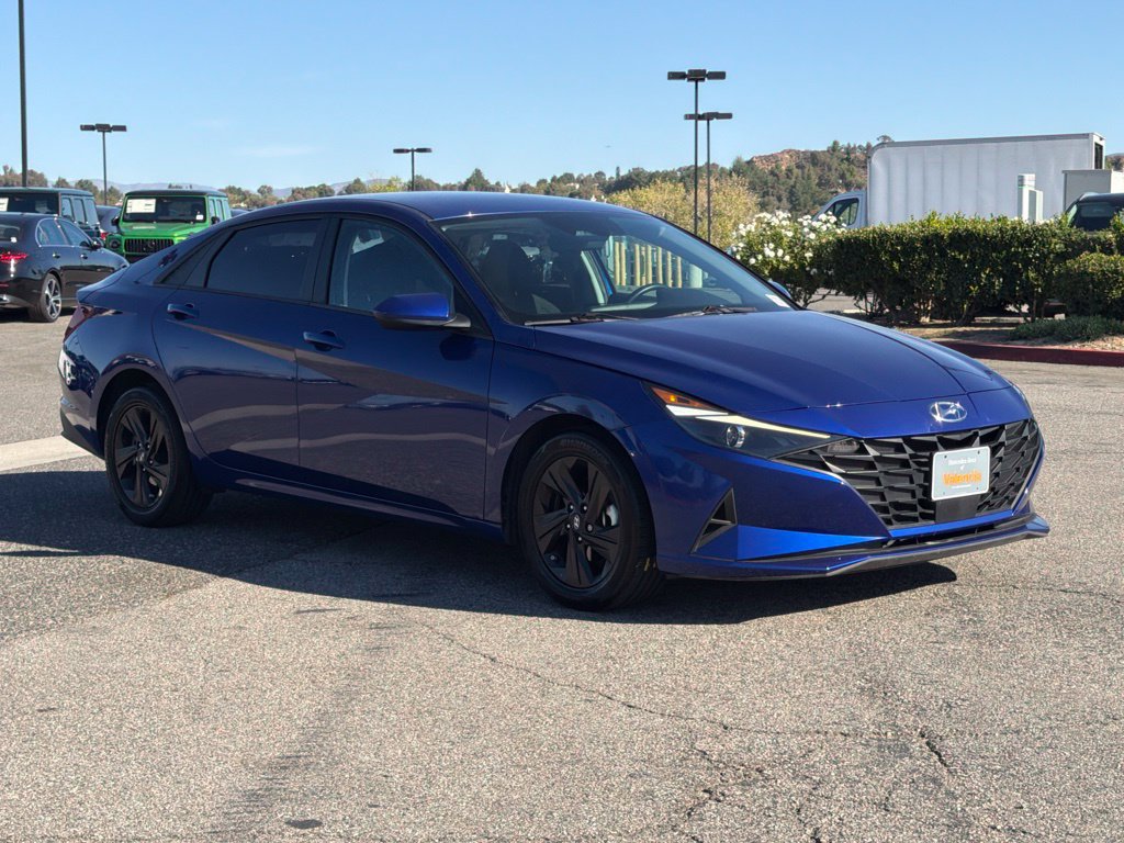 Used 2021 Hyundai Elantra SEL w/ Convenience Package FWD image 5