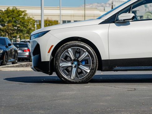 Used 2025 BMW iX xDrive50 w/ Premium Package image 8