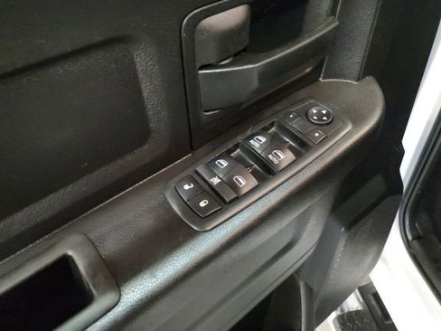 Used 2019 RAM 1500 Express w/ Express Value Package AWD/4WD image 12
