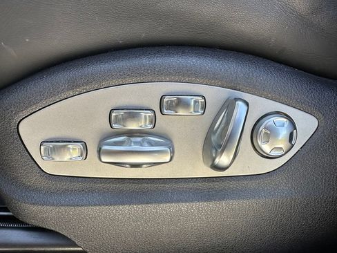 Certified 2024 Porsche Macan AWD/4WD image 22