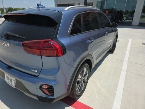Used 2022 Kia Niro EX Premium FWD image 8