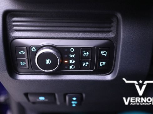 New 2026 Ford F250 Lariat w/ Black Appearance Package image 16