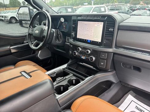 Used 2024 Ford F450 Platinum w/ FX4 Off-Road Package AWD/4WD image 13