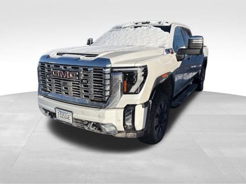 Used 2024 GMC Sierra 3500 Denali w/ Denali Reserve Package image 8