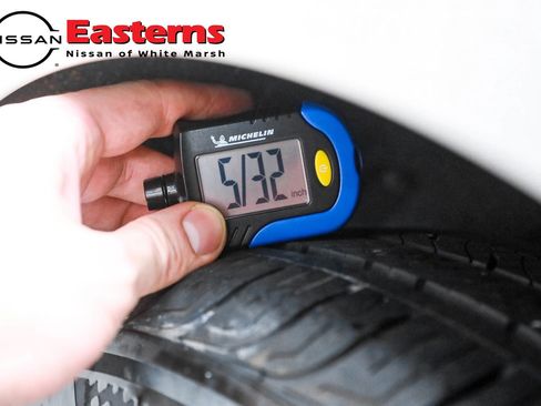 Used 2023 Volkswagen Jetta SE w/ Panoramic Sunroof Package image 24