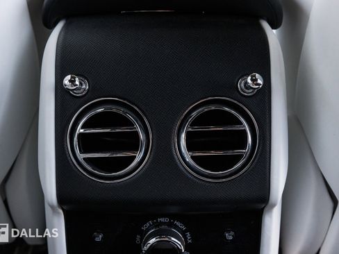 Used 2021 Rolls-Royce Cullinan image 35