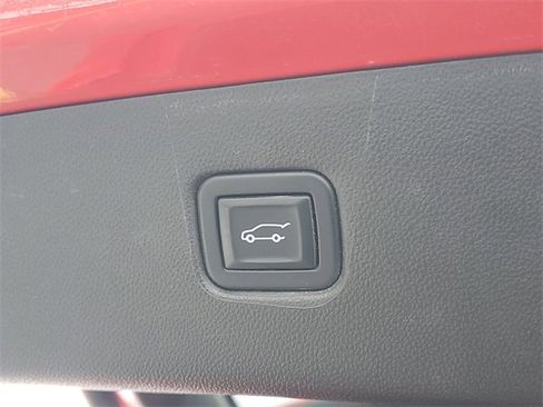 Used 2022 Chevrolet Blazer LT image 9