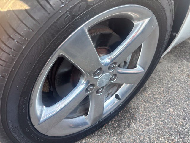 Used 2006 Pontiac Solstice Convertible w/ Premium Package RWD image 3