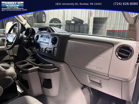 Used 2015 Ford E-350 and Econoline 350 Super Duty image 22