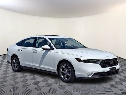 Used 2023 Honda Accord EX image 1