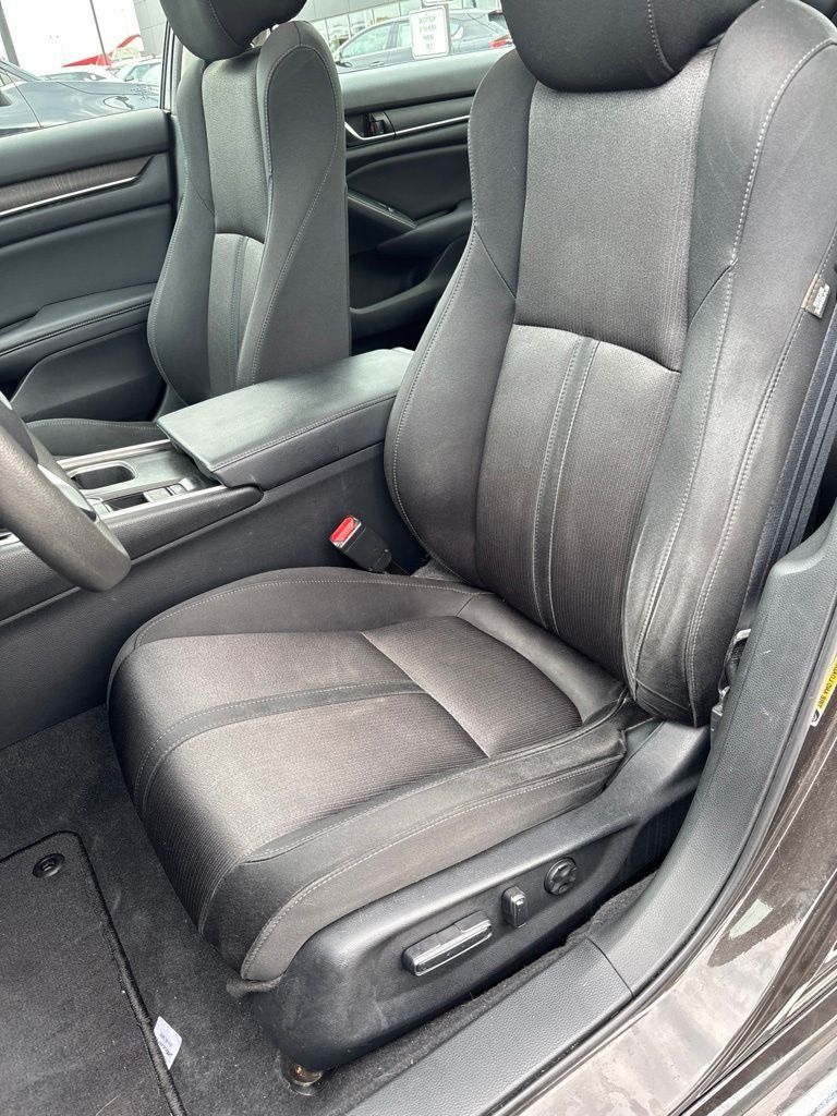 Used 2018 Honda Accord EX image 13