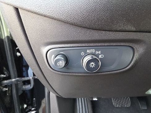 Used 2024 Chevrolet Equinox LT image 20