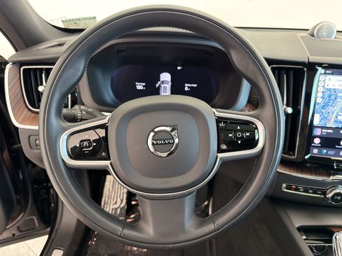 Used 2022 Volvo XC60 T8 Inscription AWD/4WD image 11