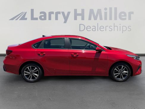 Used 2024 Kia Forte LXS FWD image 6