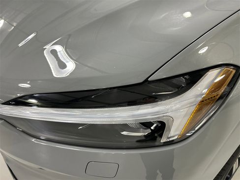 Certified 2025 Volvo XC60 T8 Ultra w/ Climate Package PRO image 7