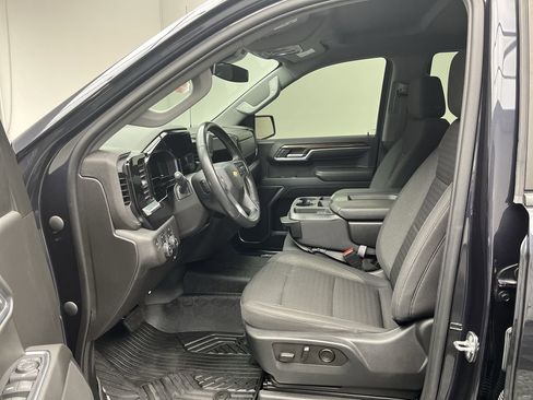 Certified 2023 Chevrolet Silverado 1500 LT image 3