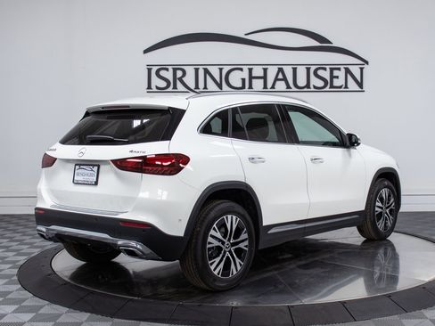 New 2025 Mercedes-Benz GLA 250 4MATIC image 5