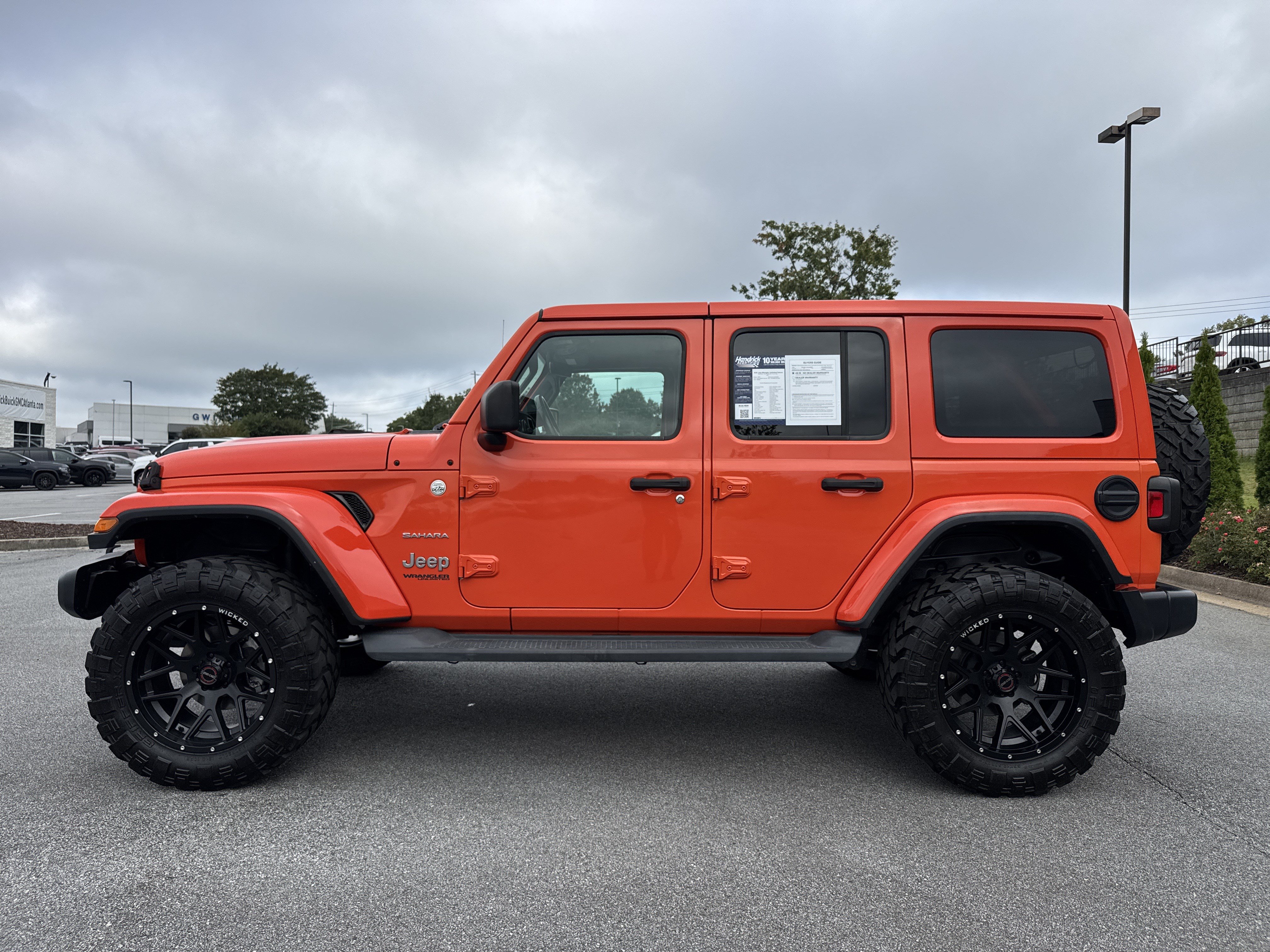 Used 2020 Jeep Wrangler Unlimited Sahara w/ Uconnect 4C Nav & Sound Group AWD/4WD image 7
