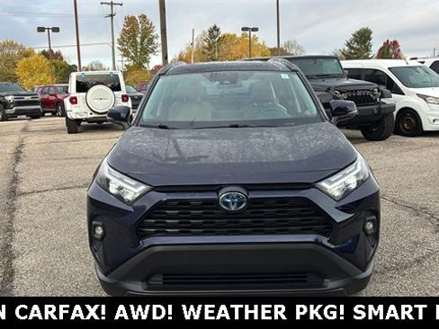 Used 2022 Toyota RAV4 XLE Premium image 5