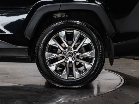 Certified 2021 Toyota RAV4 XLE Premium FWD image 11