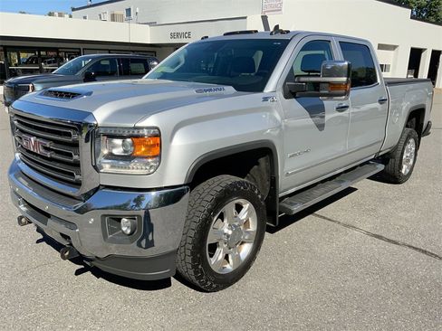 Certified 2019 GMC Sierra 2500 SLT w/ Duramax Plus Package image 43