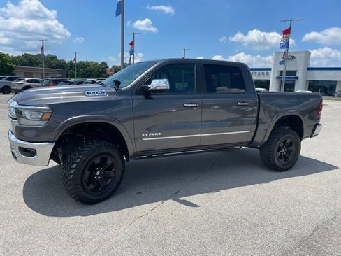Used 2021 RAM 1500 Laramie AWD/4WD image 4
