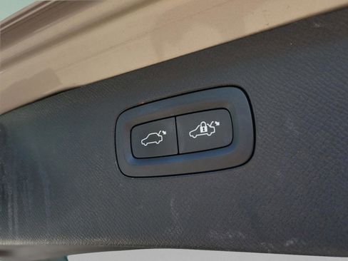 Used 2023 Volvo XC90 B6 Plus w/ Protection Package Premier AWD/4WD image 6