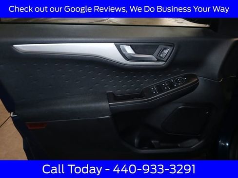 Used 2020 Ford Escape SE image 16