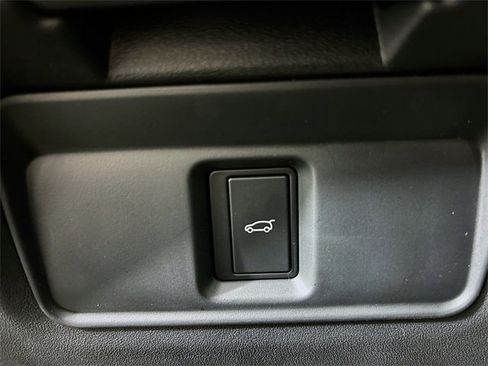 Used 2026 Land Rover Range Rover Evoque S image 32