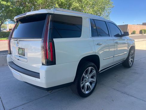 Used 2015 Cadillac Escalade Premium RWD image 7