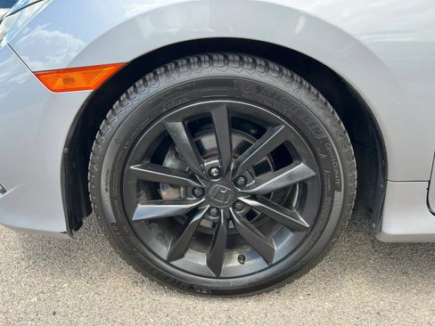 Used 2019 Honda Civic EX image 9