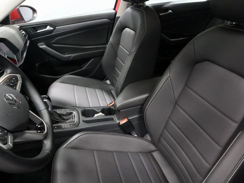 Used 2023 Volkswagen Jetta SE w/ Panoramic Sunroof Package FWD image 24