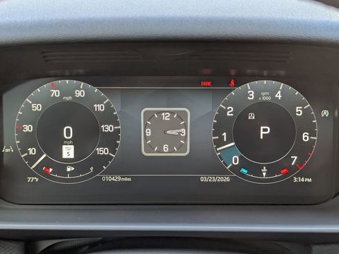 Used 2025 Land Rover Discovery Dynamic SE image 32