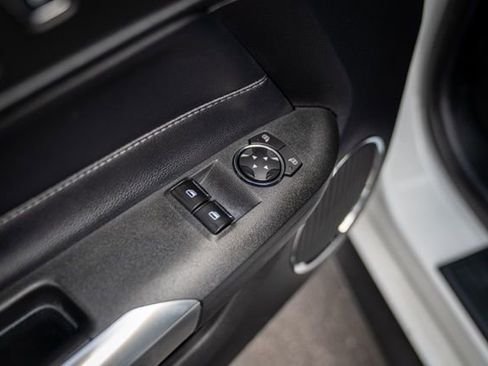 Used 2018 Ford Mustang Premium RWD image 37