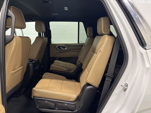 Used 2023 Chevrolet Tahoe Premier AWD/4WD image 28