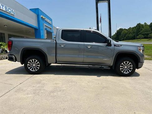 Used 2021 GMC Sierra 1500 AT4 w/ AT4 Value Package image 3