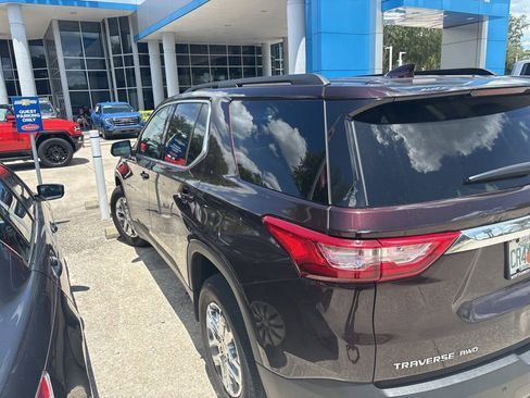 Used 2021 Chevrolet Traverse LT AWD/4WD image 17