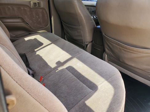 Used 2003 Toyota Tacoma w/ SR5 Package image 29